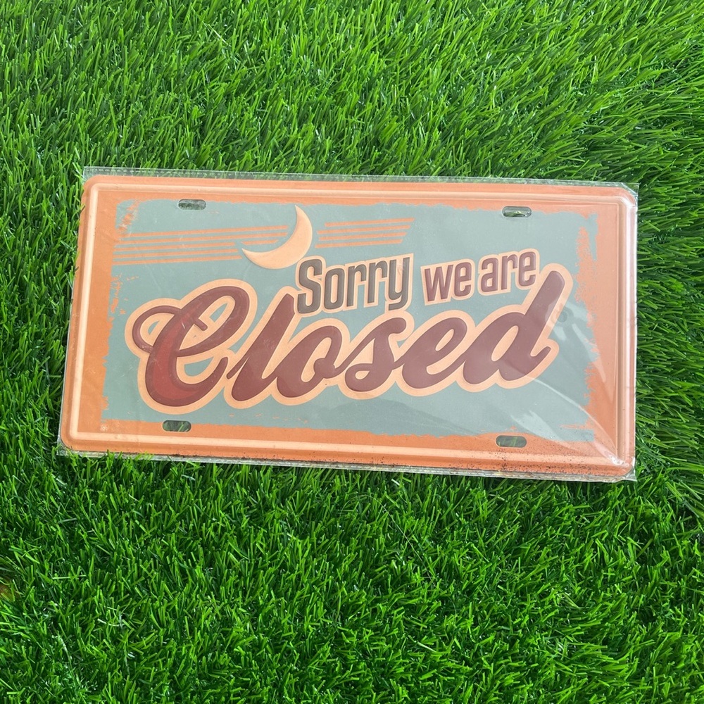 Decorative license plate sign